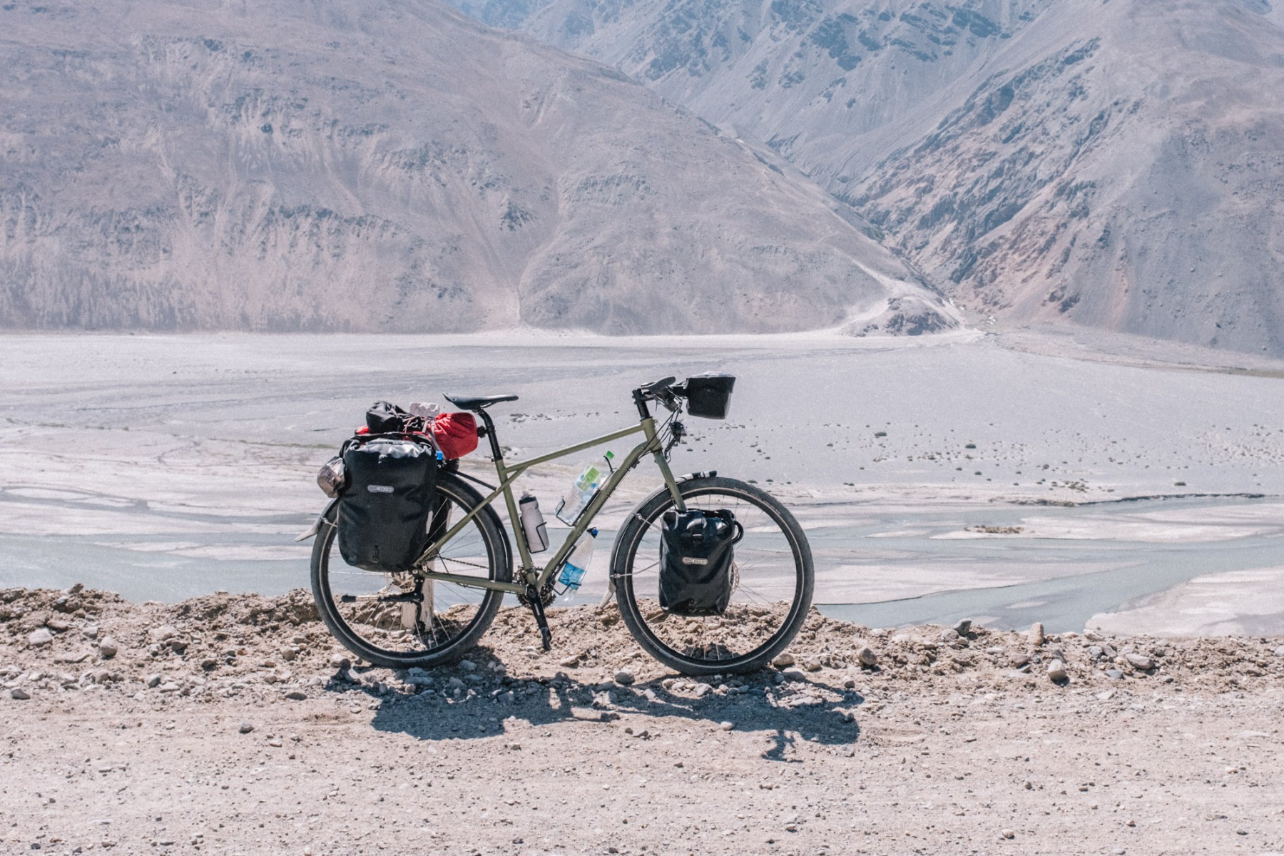 Avaghon X29 in the Wakhan Corridor in Tajikistan