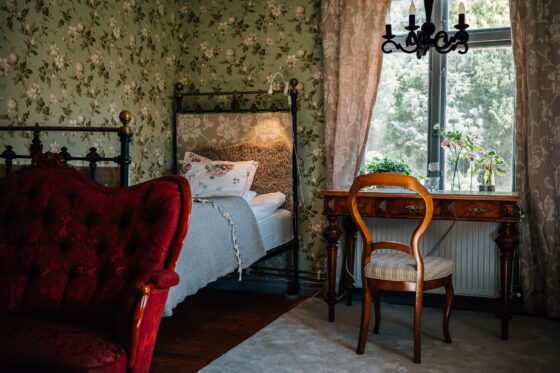 Dirty Halland Bed & Breakfast Hotel Farawayistan